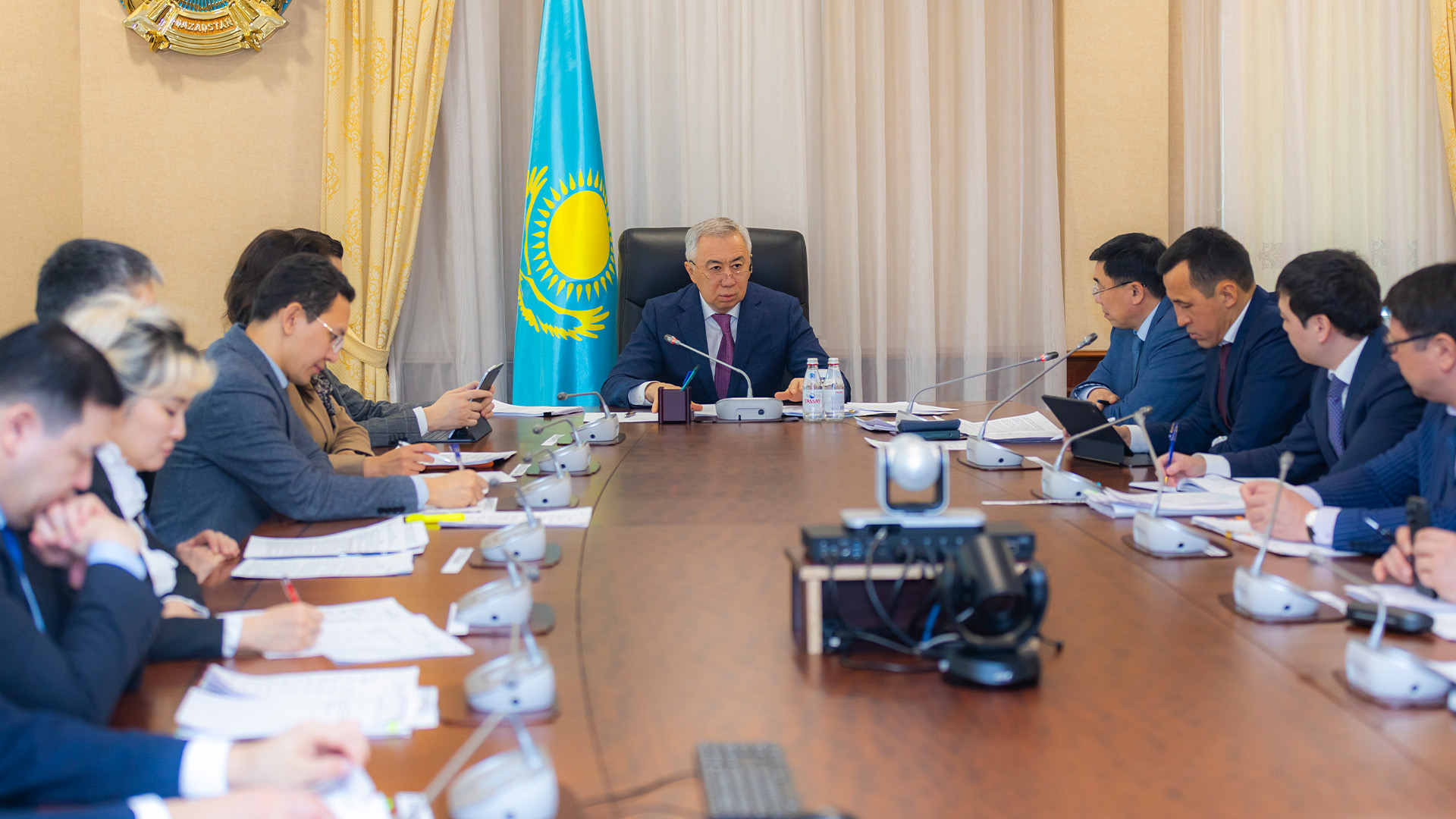 Салық кодексін енгізу жөніндегі жобалық кеңсенің екінші отырысында «Таза парақтан» реттеу мен жүйелік бизнес мәселелері талқыланды