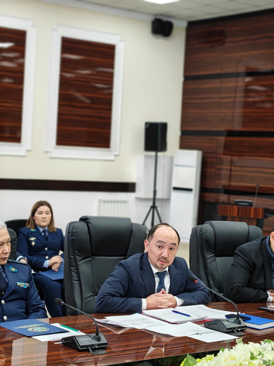 «Рассмотрены вопросы закупа товаров и услуг через РГП „Еңбек“»