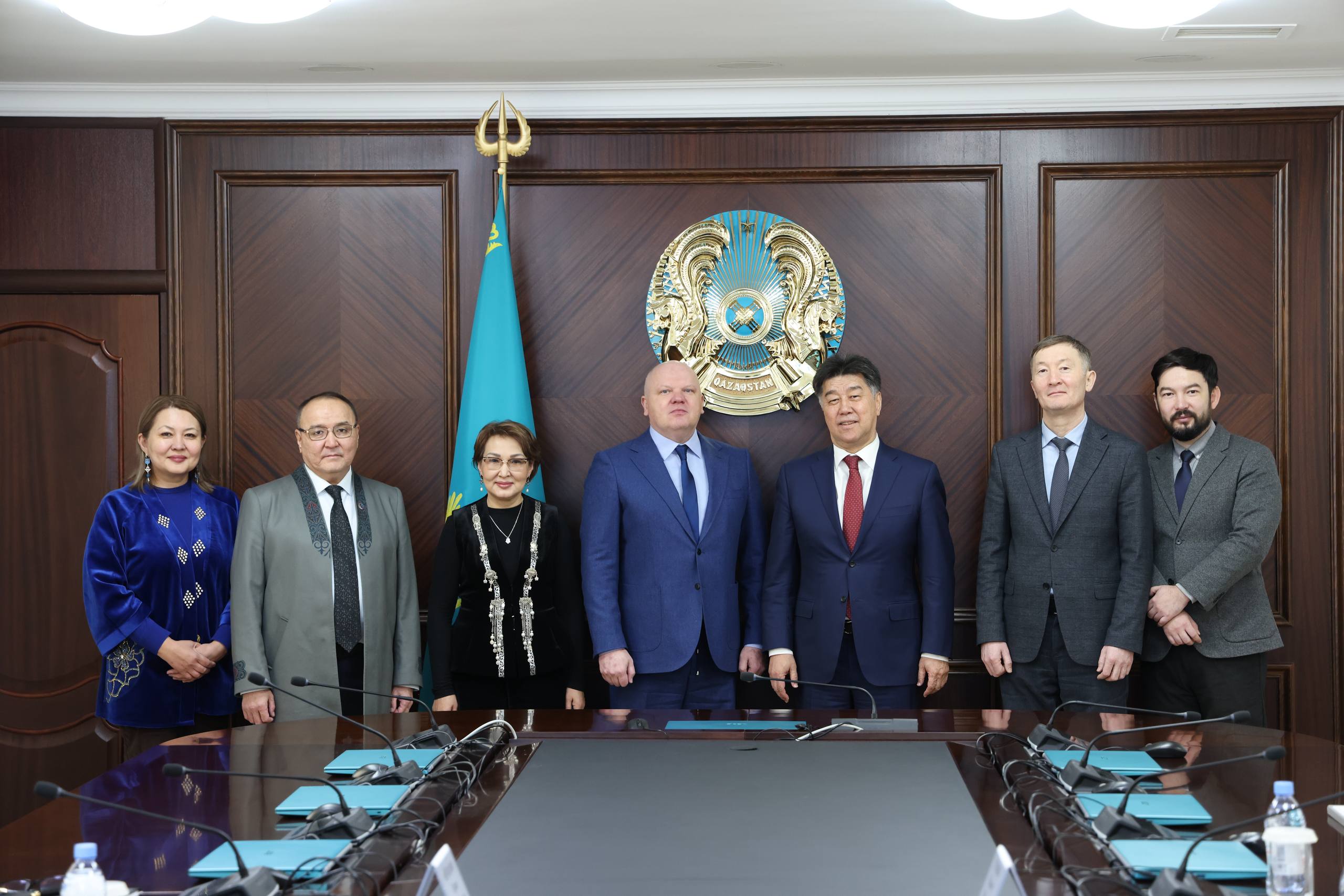 Состоялась рабочая встреча Председателя Высшего Судебного Совета Дмитрия Малахова с Алиханом Байменовым - Председателем Управляющего комитета Астанинского хаба государственной службы