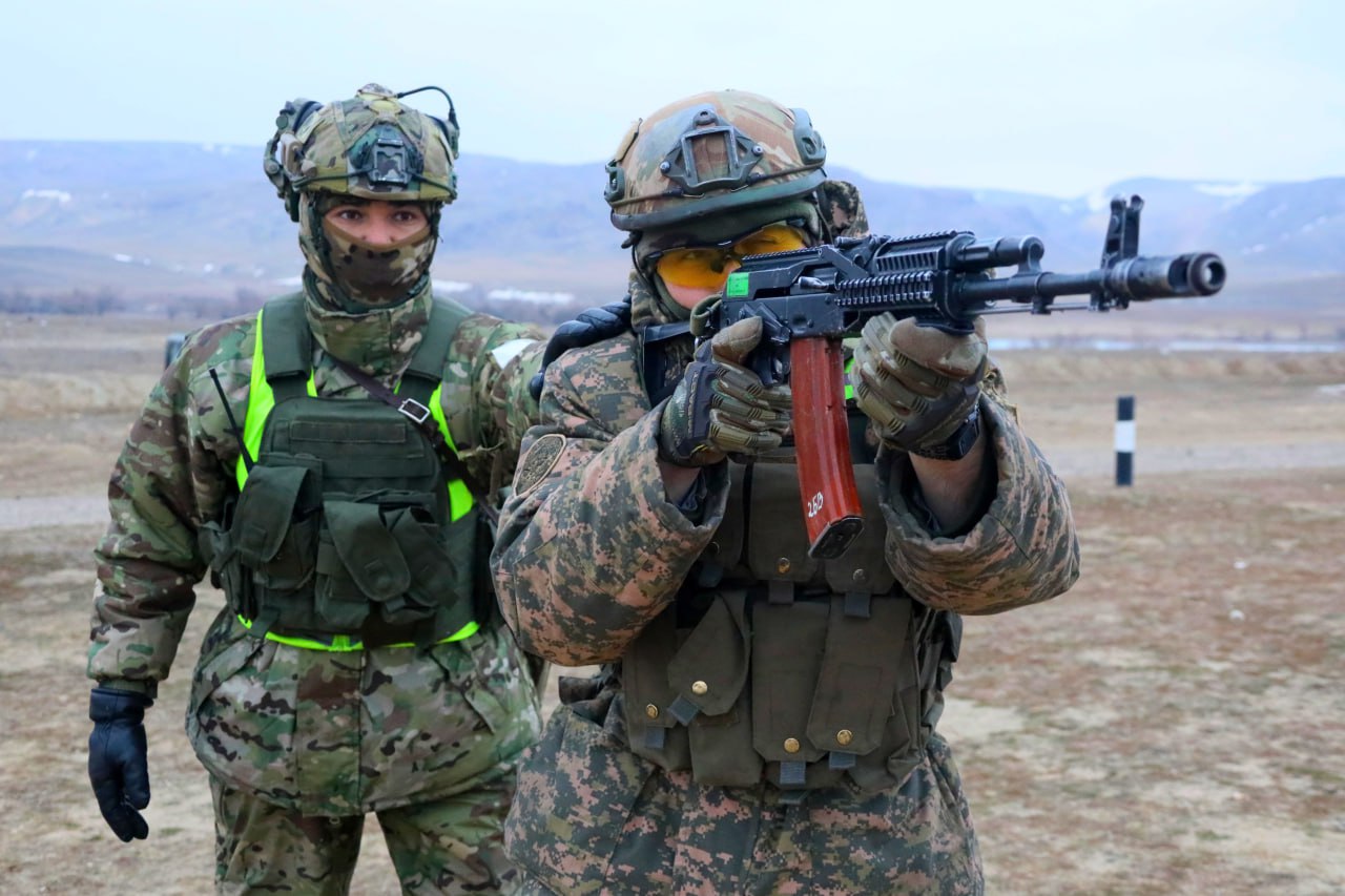 Ұрыс қимылына барынша жақын жағдайда: Десантшы барлаушыларды қалай даярлайды