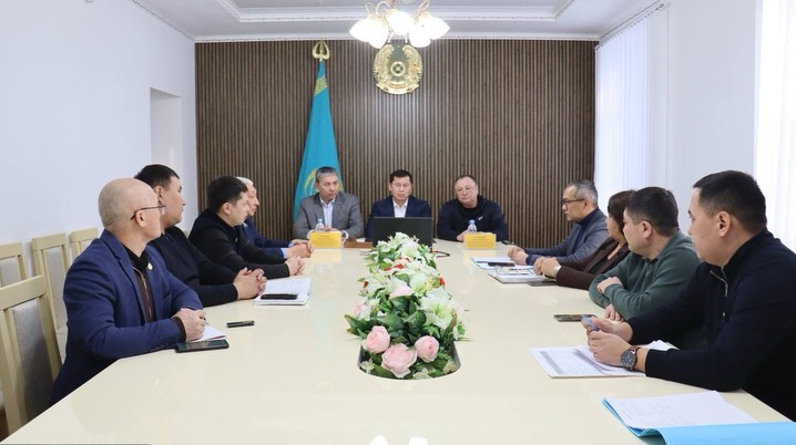 В ШЫНГЫРЛАУСКОМ РАЙОНЕ ОБСУДИЛИ ХОД КАМПАНИИ ПО ЗИМОВКЕ СКОТА