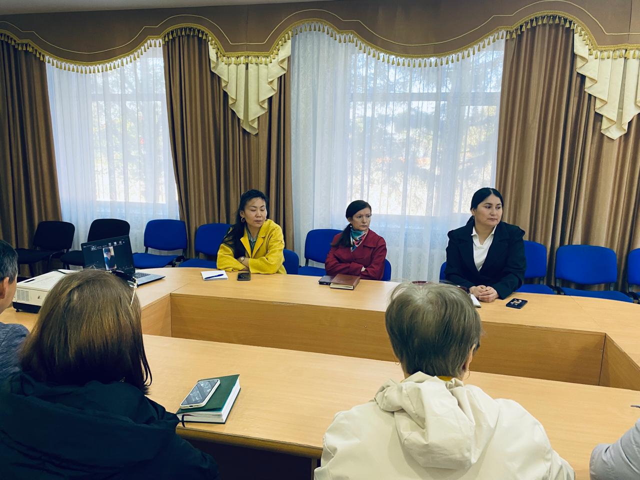 2026 жылғы 23 қаңтарда Бейімбет Майлин ауданы әкімдігінің кіші залында «Құқық бұзушылық профилактикасы туралы» Қазақстан Республикасының жаңа Заңын қарауға арналған мемлекеттік мекемелердің, ауылдық округтердің және Тобыл кентінің мамандарына арналған семинар өтті.