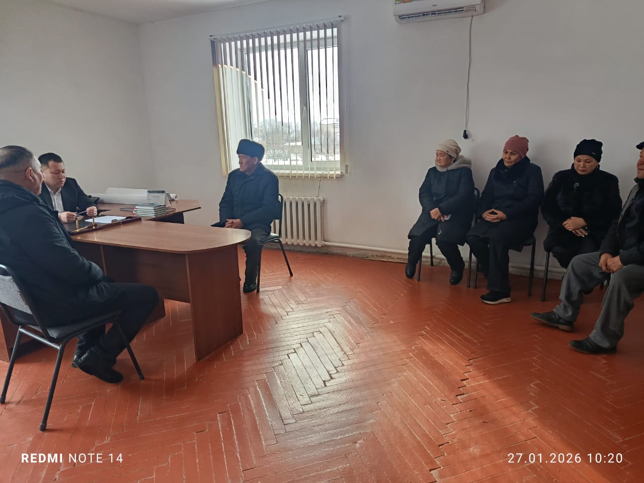 Өрнек ауылдық округінің әкімі Назарбеков Айхан Жамбылұлы Өрнек ауылының кәсіпкерлерімен кездесу өткізді. Басты мәселе баға тұрақтылығы басты міндет екенін айтып өтті. Кәсіпкерлерге жеңілдетілген несие алып кәсіби тұрғыда өз кәсіптерін одан ары кеңейтіуге ұсыныс пікірлер айтылды. Кәсіпкерлерге ауылдың дамуына өз үлестерін қосып атсалысуларына ұсыныс айтылды.