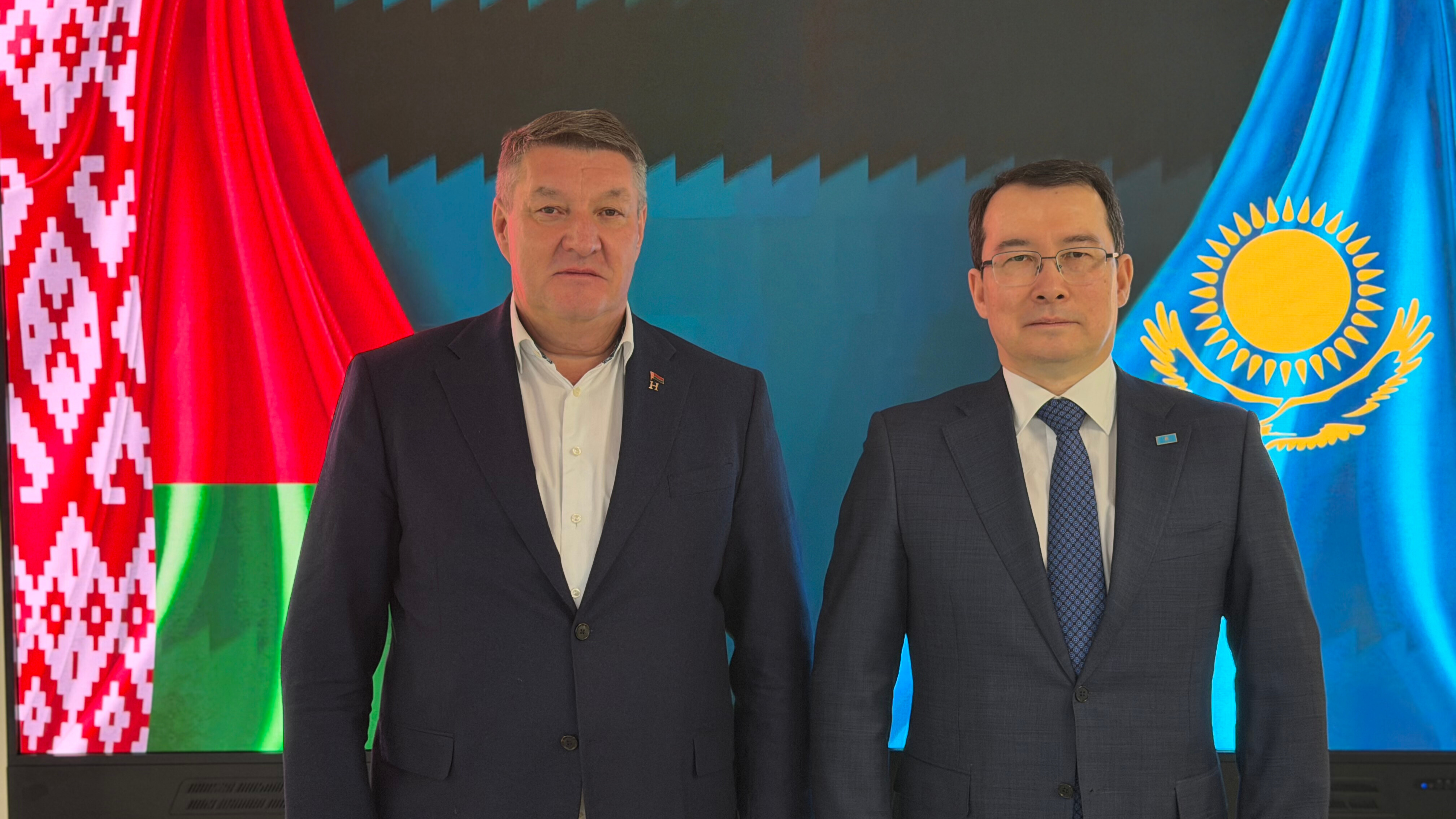 Посол Казахстана в Беларуси Тимур Жаксылыков посетил Центр инноваций холдинга «Горизонт»