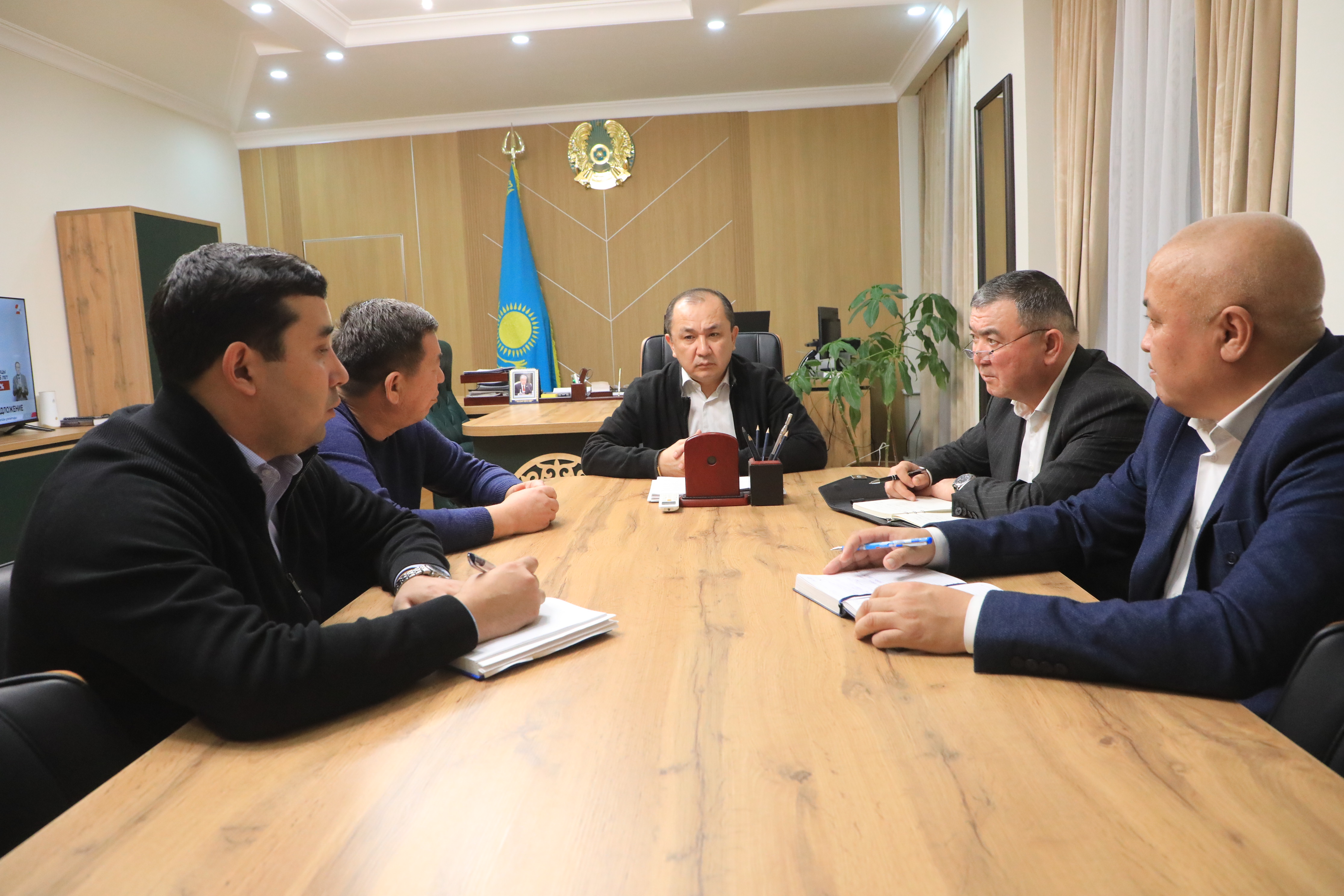 В САРЫАГАШСКОМ РАЙОНЕ ОБСУЖДЁН ХОД РЕАЛИЗАЦИИ НОВОГО ИНВЕСТИЦИОННОГО ПРОЕКТА