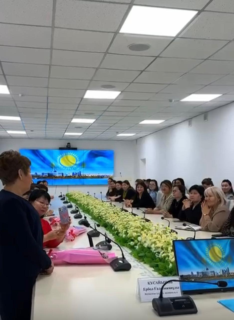 НАГРАЖДЕНЫ СОТРУДНИКИ СОЦИАЛЬНОЙ СФЕРЫ