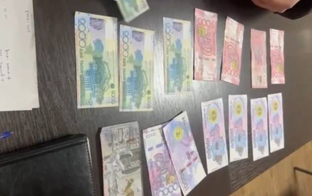 Ақтөбеде базар аумағында алаяқтық жасады деген күдікпен әйел ұсталды