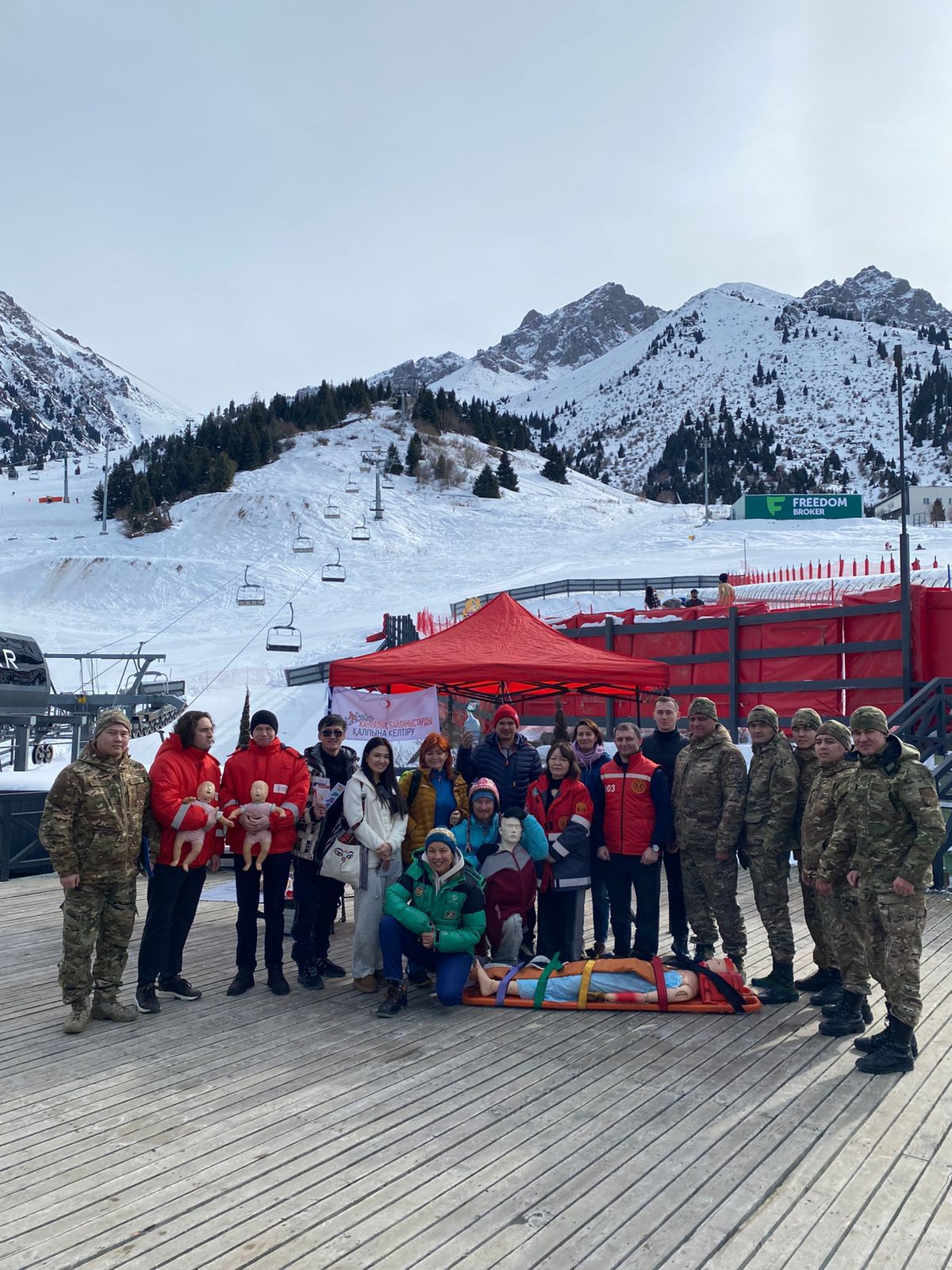 Алматының шұғыл қызмет өкілдері мен альпинистер «Шымбұлақта» дайындықтан өтті