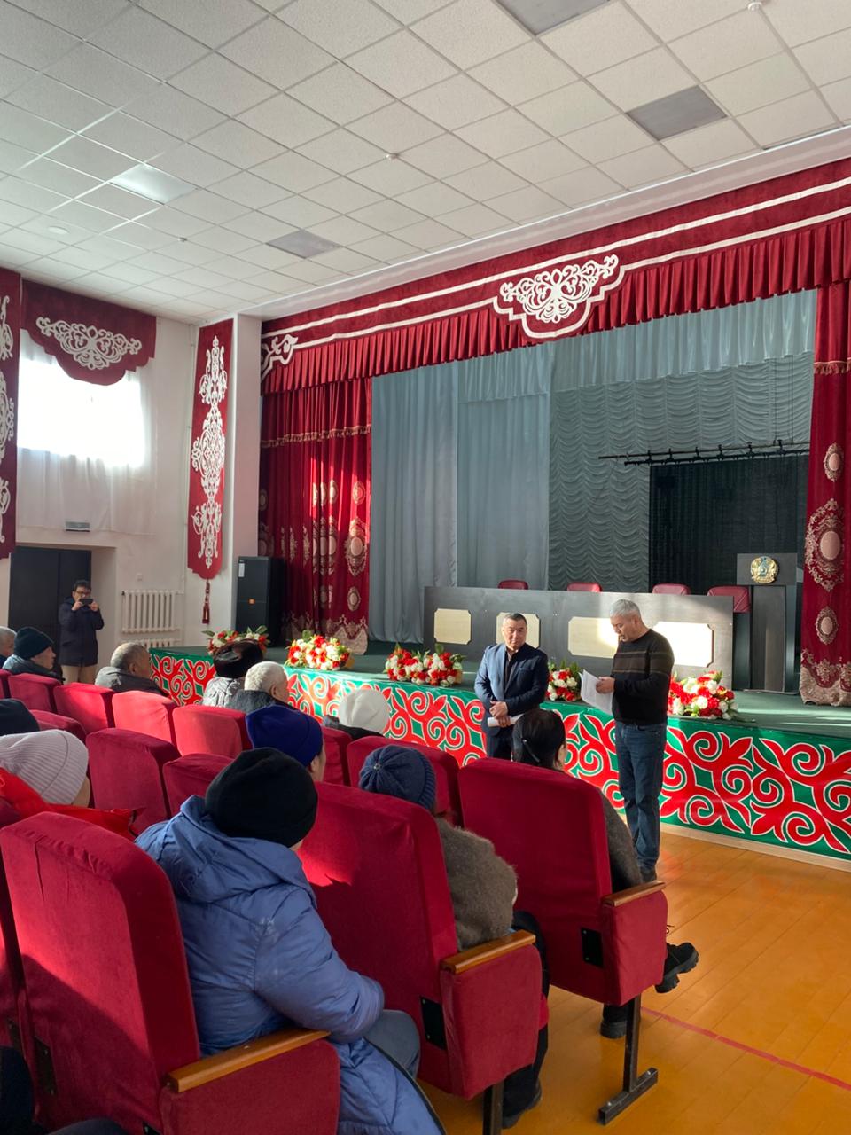 Бүгін ағымдағы жылдың қаңтар айының 28 жұлдызында ЖШС "Agro Product Development" атынан эколог маманы келіп жылына 4500 тонна қуаттылығы бар ет комбинатты бойынша тыңдау өткізілді.