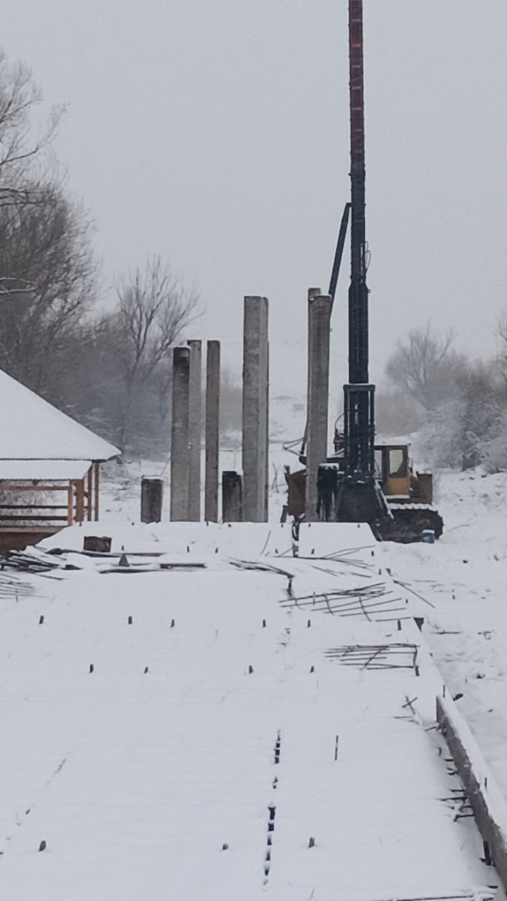 Сотрудники Комитета с целью осуществления контроля за ходом строительных работ в рамках проекта по реконструкции канала «Найман», реализуемого в Ордабасинском районе Туркестанской области, находились в служебной командировке.