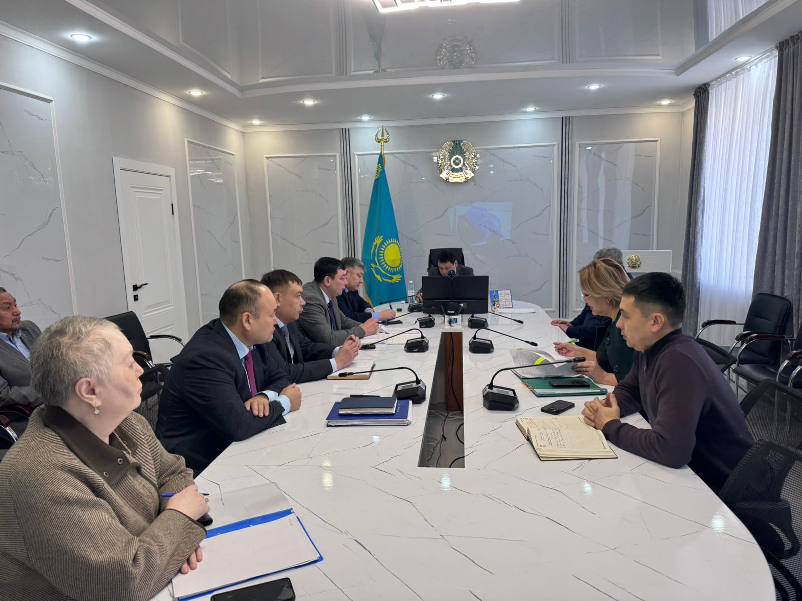 27 января 2026 года под председательством акима района Анбаева Р.А. состоялась внеочередная встреча с участием представителей сельскохозяйственных формирований Куйбышевского регионов.