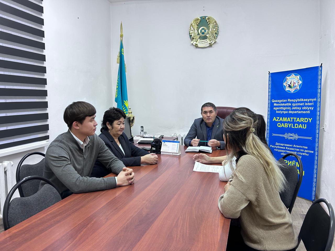 2026 жылдың 29 қаңтарында Елтай ауылдық округінің әкімі Әділбек Қазбекұлы округ әкімшілігінде Қазақстан Республикасының «Сыбайлас жемқорлыққа қарсы іс-қимыл туралы» Заңының 22-баптарын сақтау мәселелері бойынша жиын өткізді.