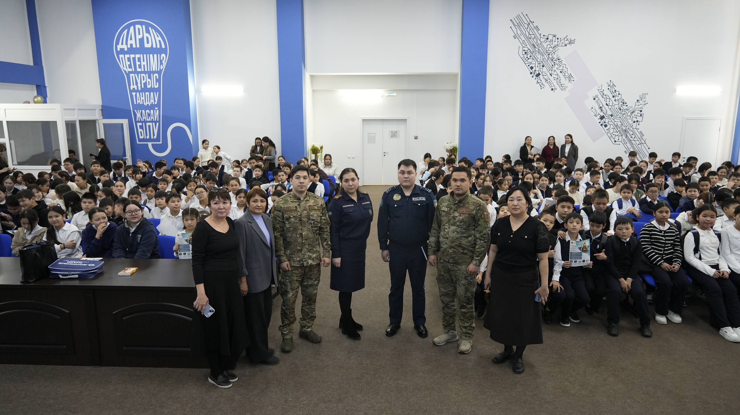 В школах Астаны были проведены мероприятия «Қауіпсіз маршрут»