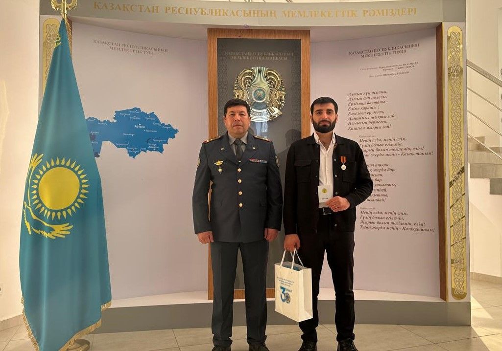 Алматы облысында жасөспірімдерді құтқарған азамат наградталды