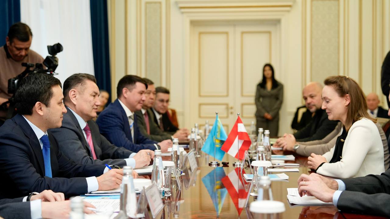 Аким ВКО провел переговоры с послом Австрии в Казахстане