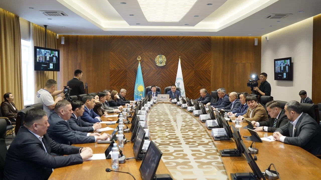 Абай облысы мәслихатының кезектен тыс ХХХIV сессиясы өтті