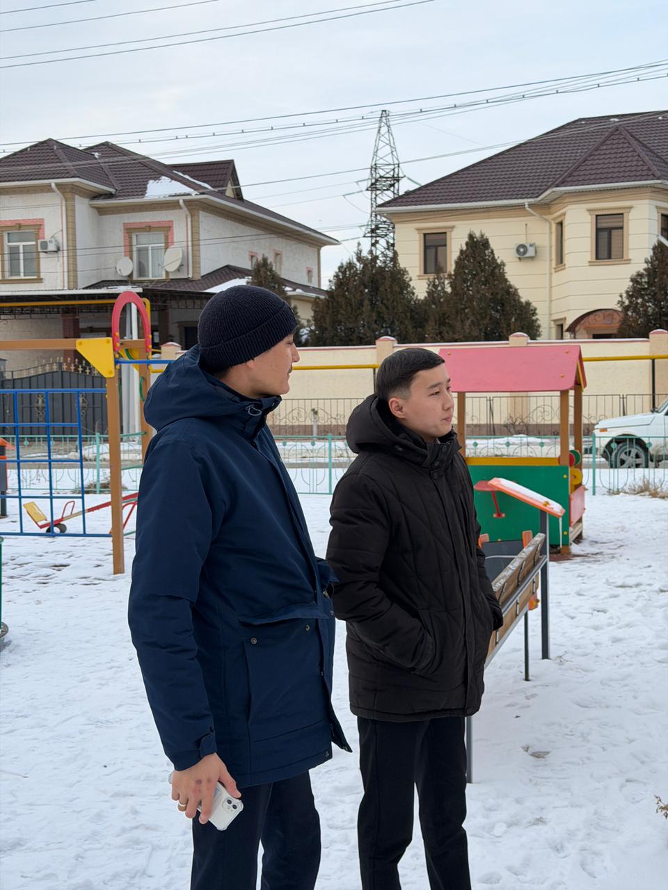 Өмірзақ ауылы әкімі аппаратының жауапты қызметкерлері «Оймаша» т.м. жер учаскесін кеңейту мақсатында келіп түскен арызы бойынша нысан басына барып қарау және зерделеу жұмыстарын жүргізді