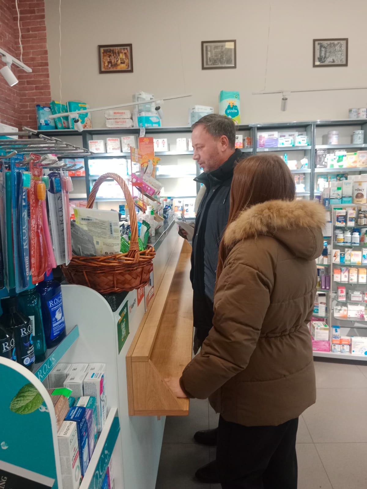 Өскемен қаласының Қоғамдық кеңесінің мүшелері дәрілік заттарға баға белгілеу бөлігінде заңнама талаптарының сақталуын тексеру мақсатында кезекті рет қала дәріханаларына мониторинг жүргізді.