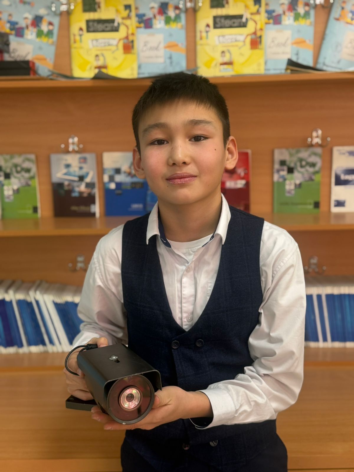 Столичный школьник изобрел умную систему безопасности в школьных туалетах