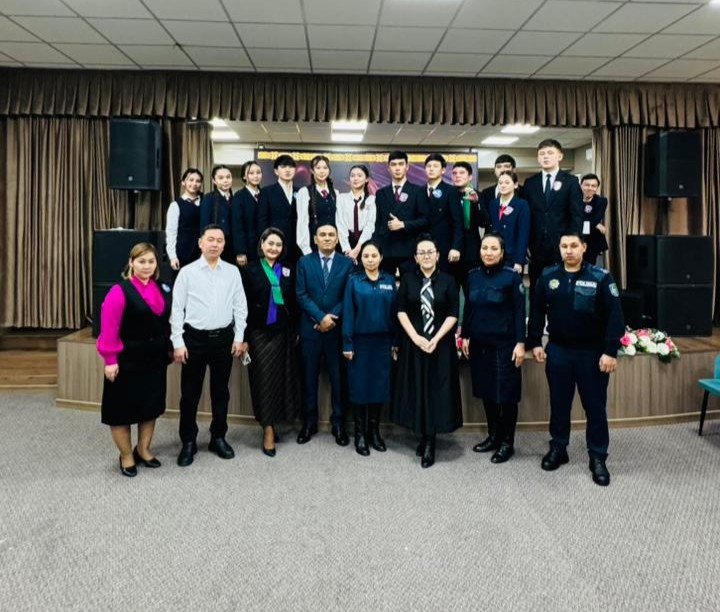 «Адал азамат» Біртұтас тәрбие бағдарламасы аясындағы «Заң және тәртіп» айлығы шеңберінде #169 мектеп-лицейінде 9-11 сынып оқушыларына “Заң менен басталады” тақырыбында құзырлы орган қызметкерлерімен  кездесу өткізді.