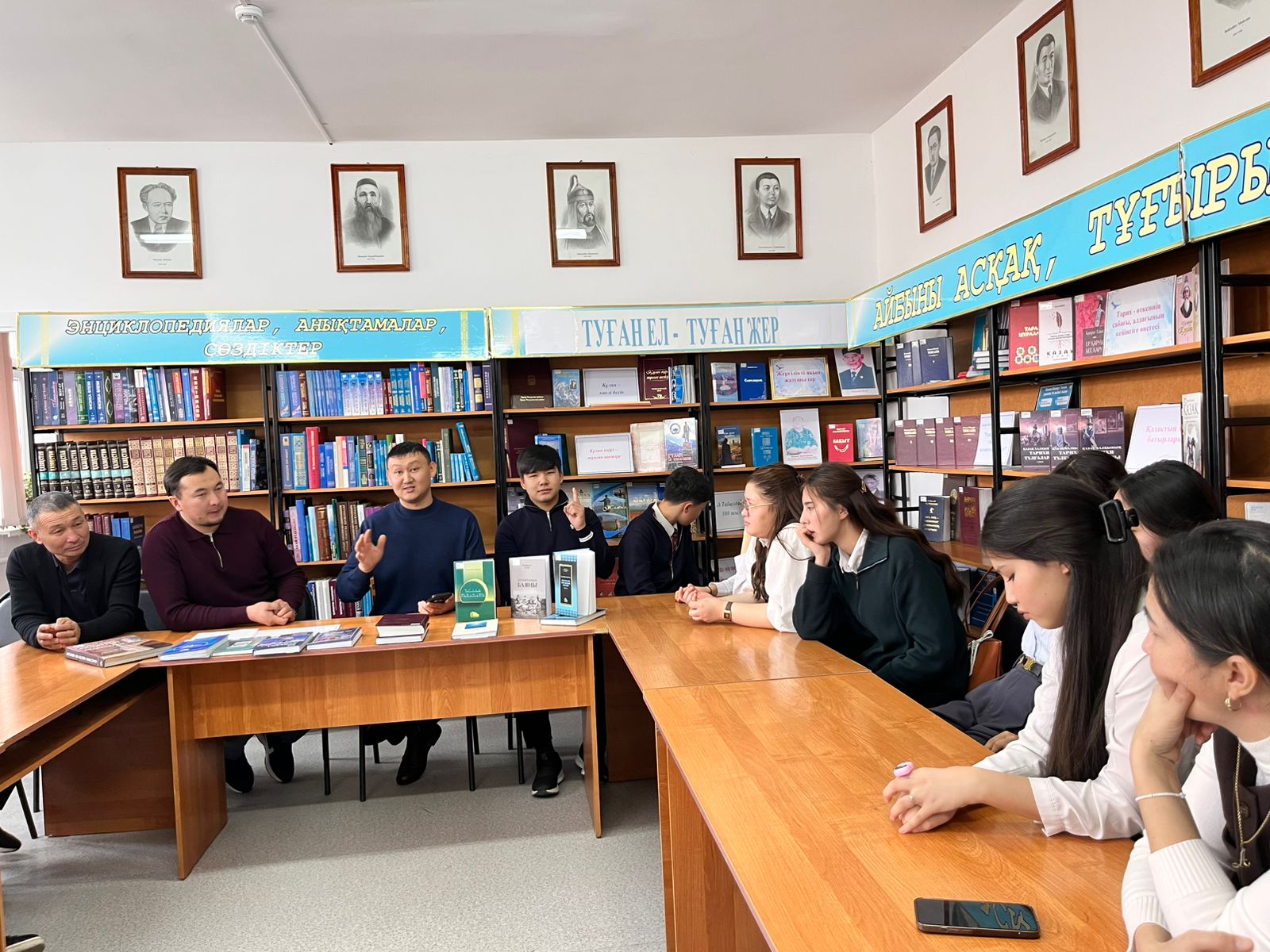 Қарақыстақ ауылдық округінде дін саласындағы ақпараттық-түсіндіру тобының мүшелері ауыл жастарымен кездесу өткізді