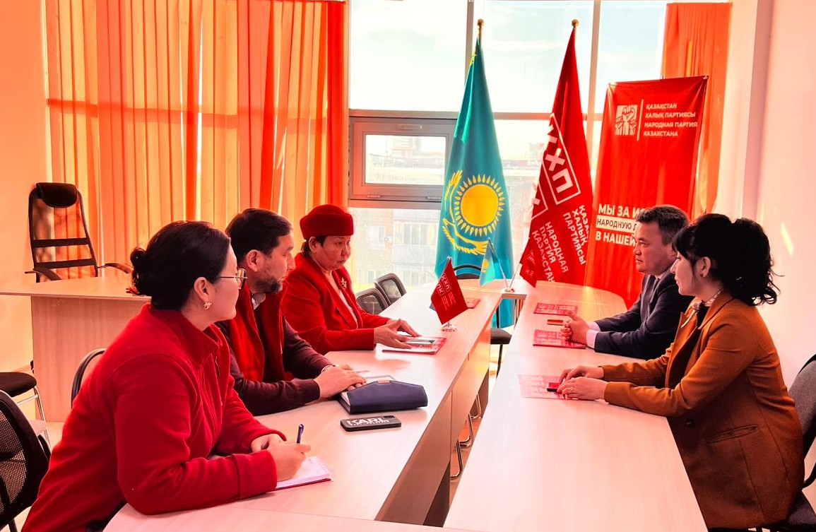 Қазақстан Халық партиясы өкілдерімен кездесу