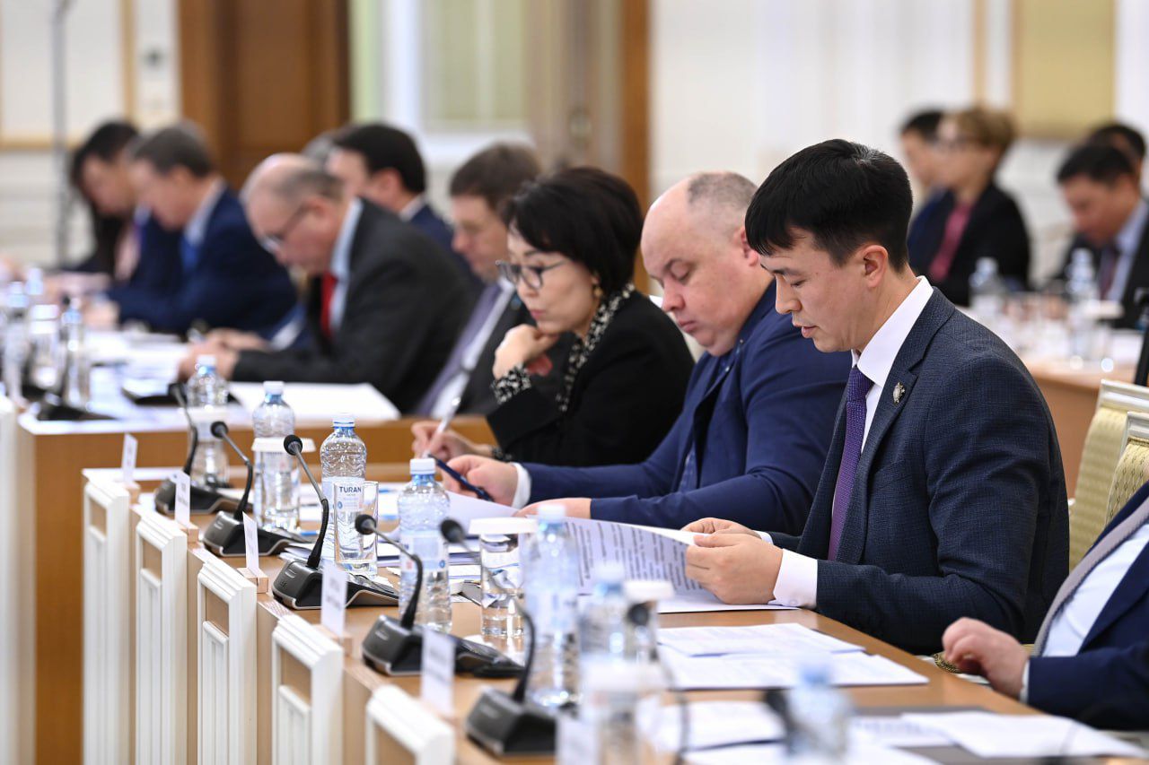 Бүгін Конституциялық реформалар жөніндегі комиссияның (Конституциялық комиссия) кезекті отырысы өтті