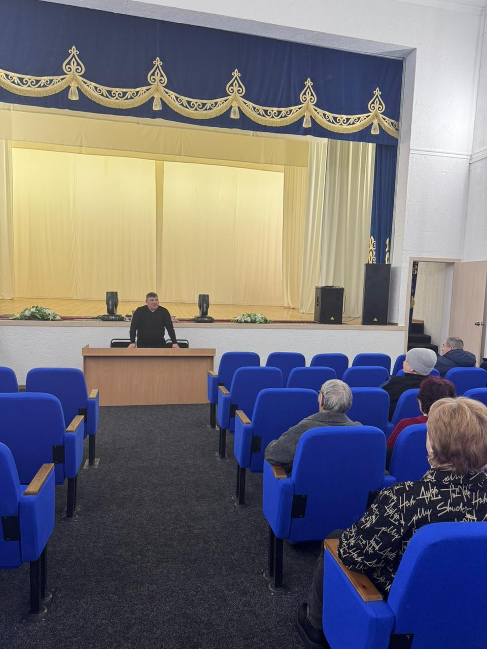 Қазақстан Республикасының «Құқық бұзушылықтардың алдын алу туралы» Заңының нормаларын түсіндіру бойынша Белоглин ауылдық округі әкімінің халықпен кездесуі