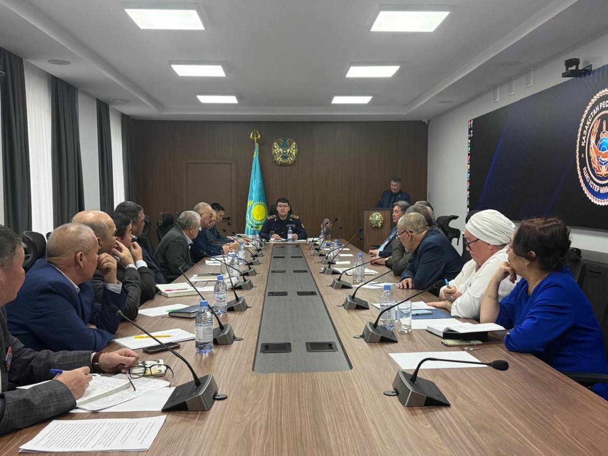 Маңғыстау облысы Полиция департаментінің бастығы ІІО ардагерлерімен кездесті