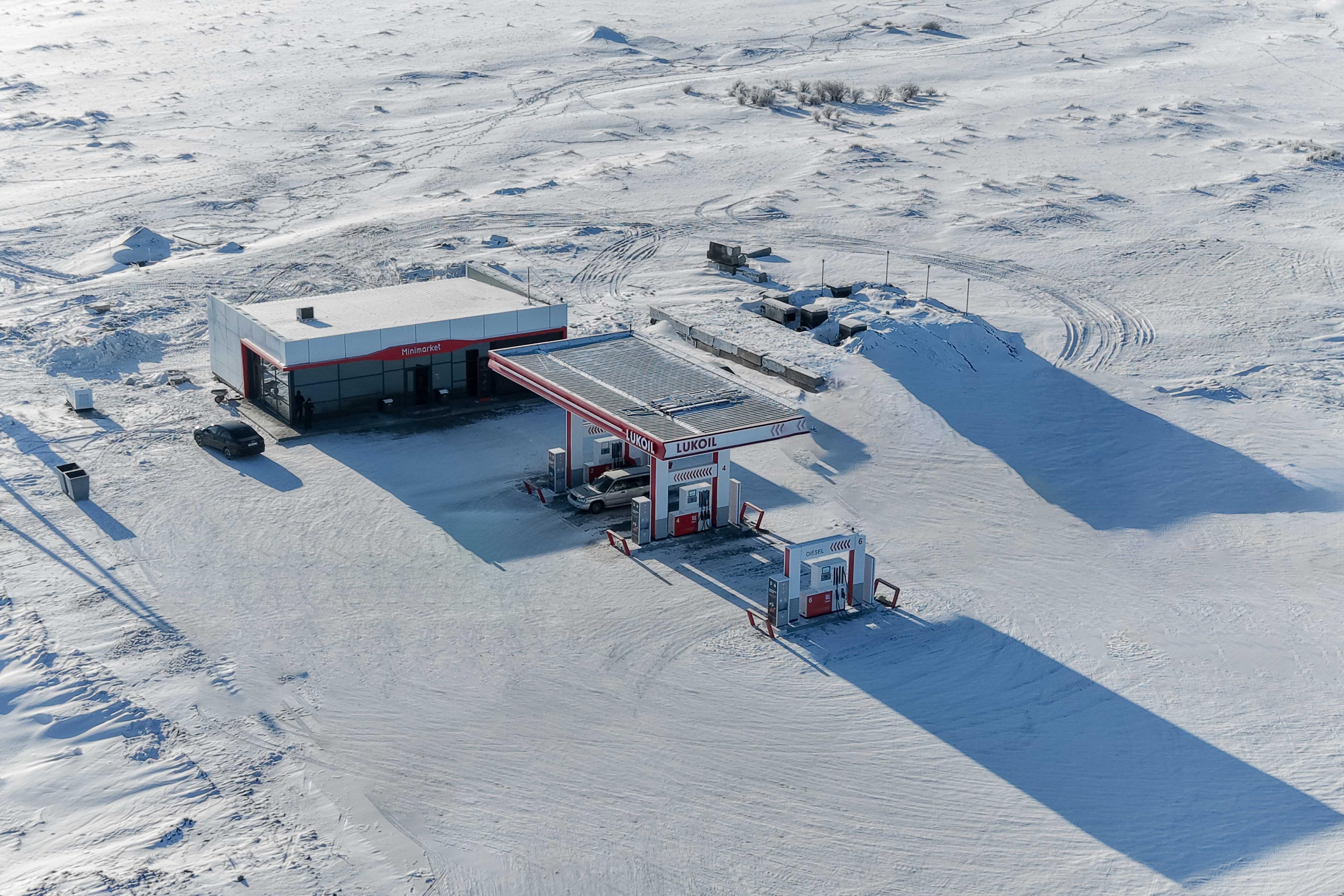 Абай ауданының Қарауыл ауылында жанар-жағармай бекеті жұмысын бастады