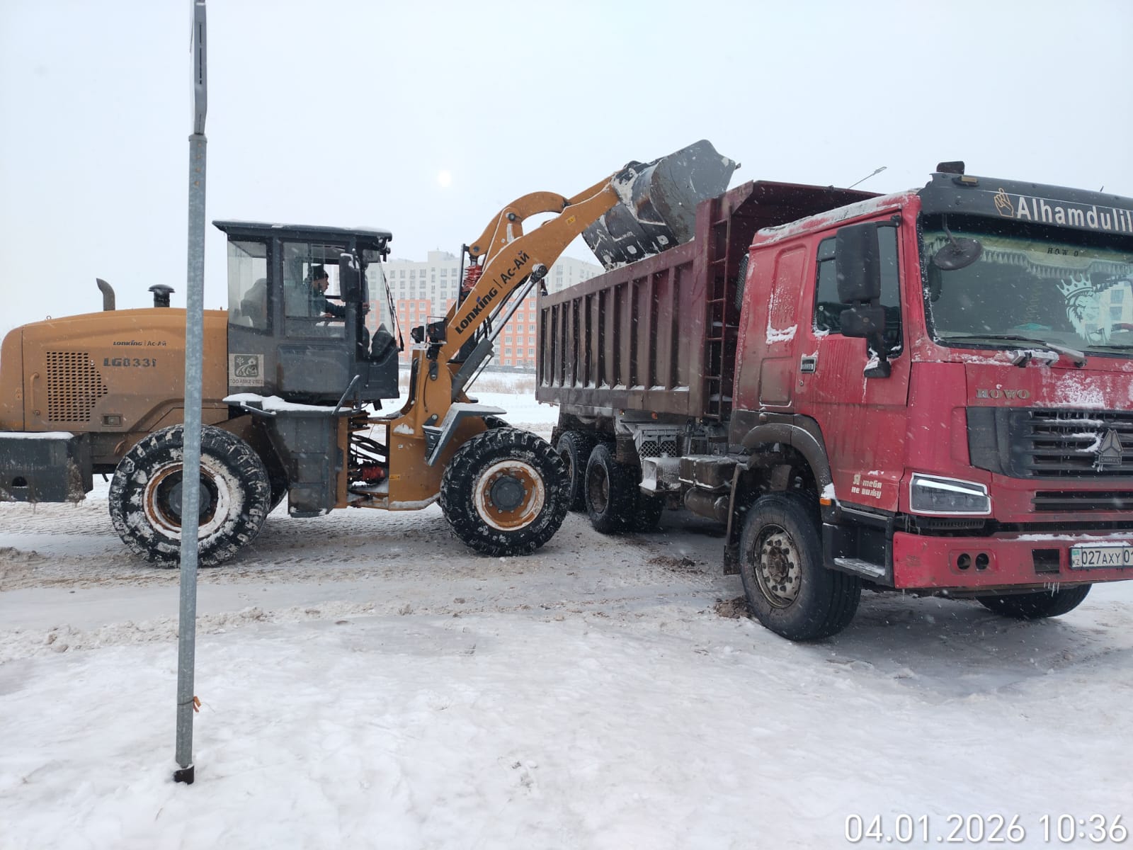Астанада 3 мыңнан астам жол жұмысшысы мен 1 600-ден астам техника қар күреуге жұмылдырылды