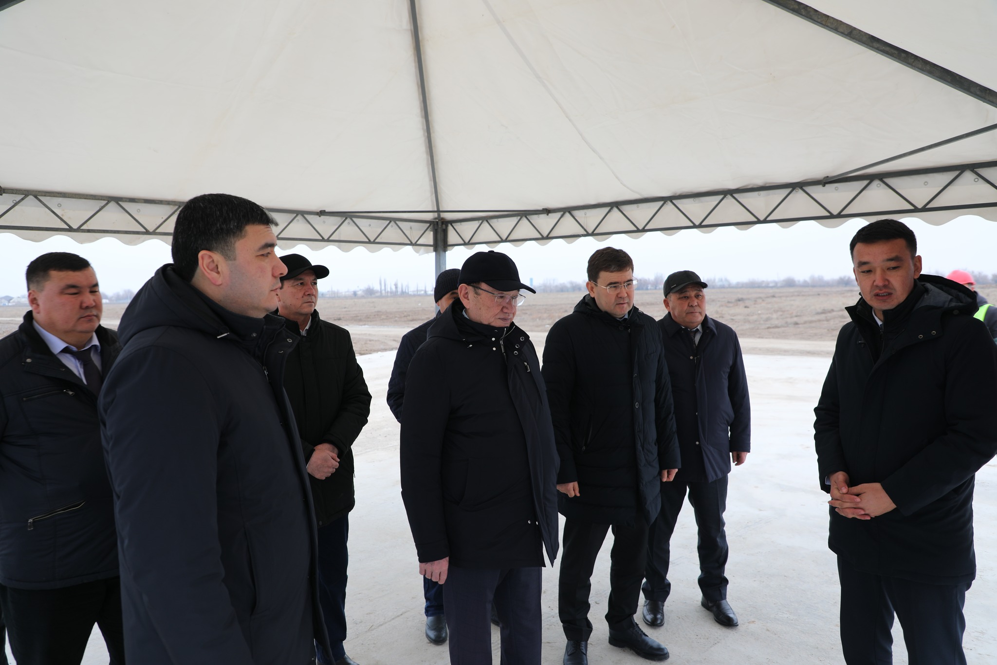 СЕНАТ ДЕПУТАТТАРЫ МАҚТААРАЛДА ЖҮЗЕГЕ АСЫП ЖАТҚАН ІРІ ЖОБАЛАРМЕН ТАНЫСТЫ