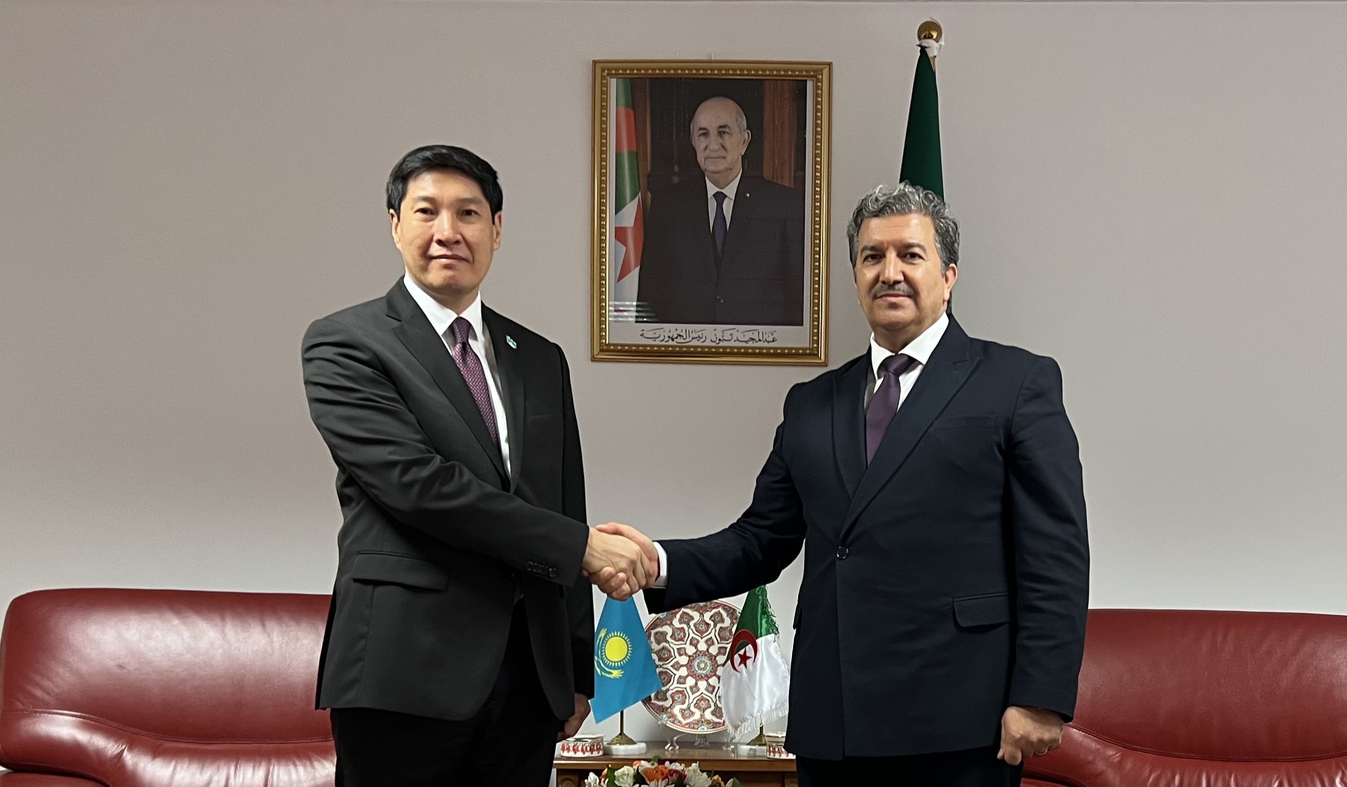Алжирдің Коммуникация министрі Қазақстан Президентінің сұхбатына қызығушылық танытты