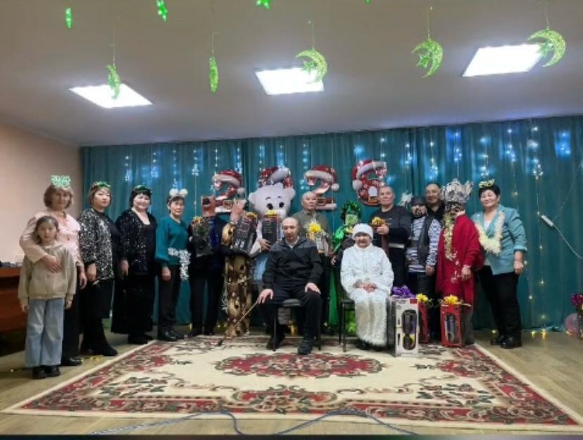 Жаңа жылдық бал-маскарад кеші.