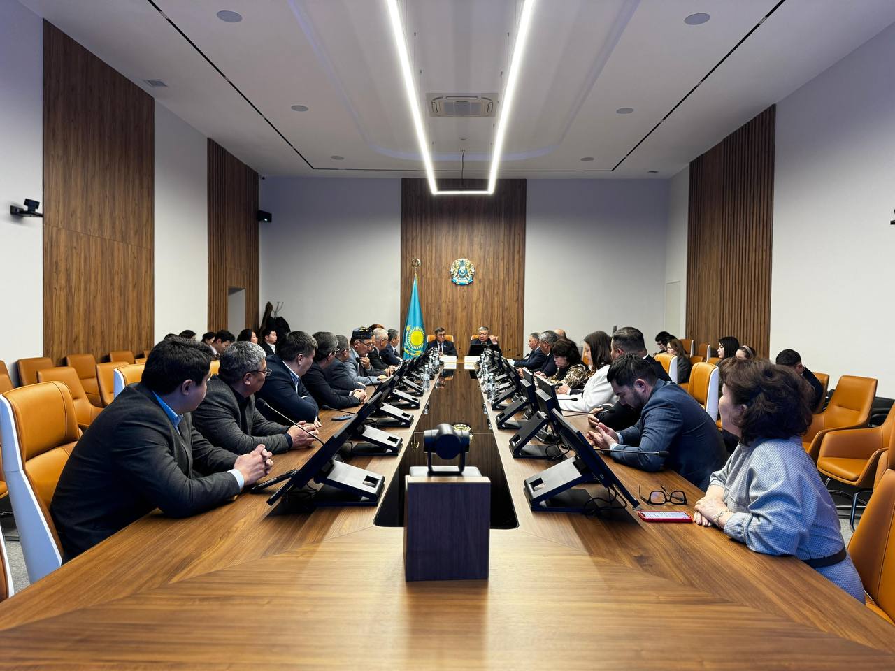 В Актау сенаторы обсудили предложения по развитию региона