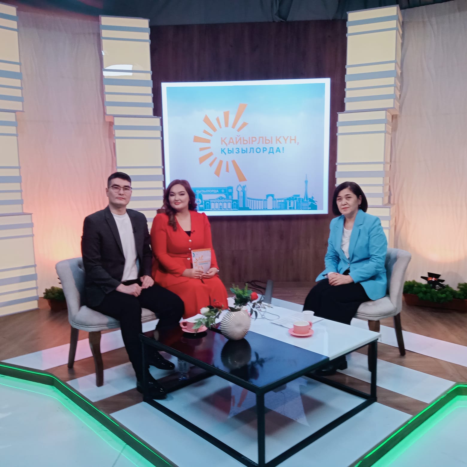 Қызылорда телеарнасындағы «Қайырлы күн, Қызылорда!» бағдарламасында  01.01.2026ж.  бастап зейнетақы мен жәрдемақы төлемдері мөлшерінің арттырылуы туралы тақыбында сұхбат берілді.