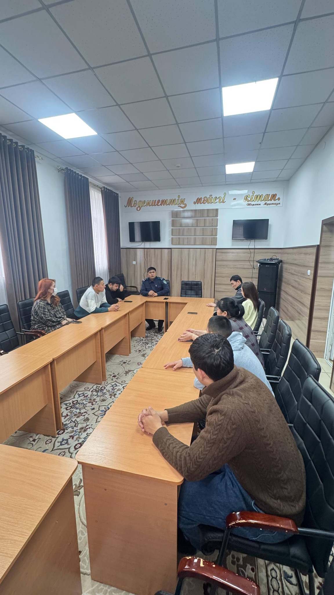 В рамках принципа «Закон и порядок» состоялся круглый стол с молодежью