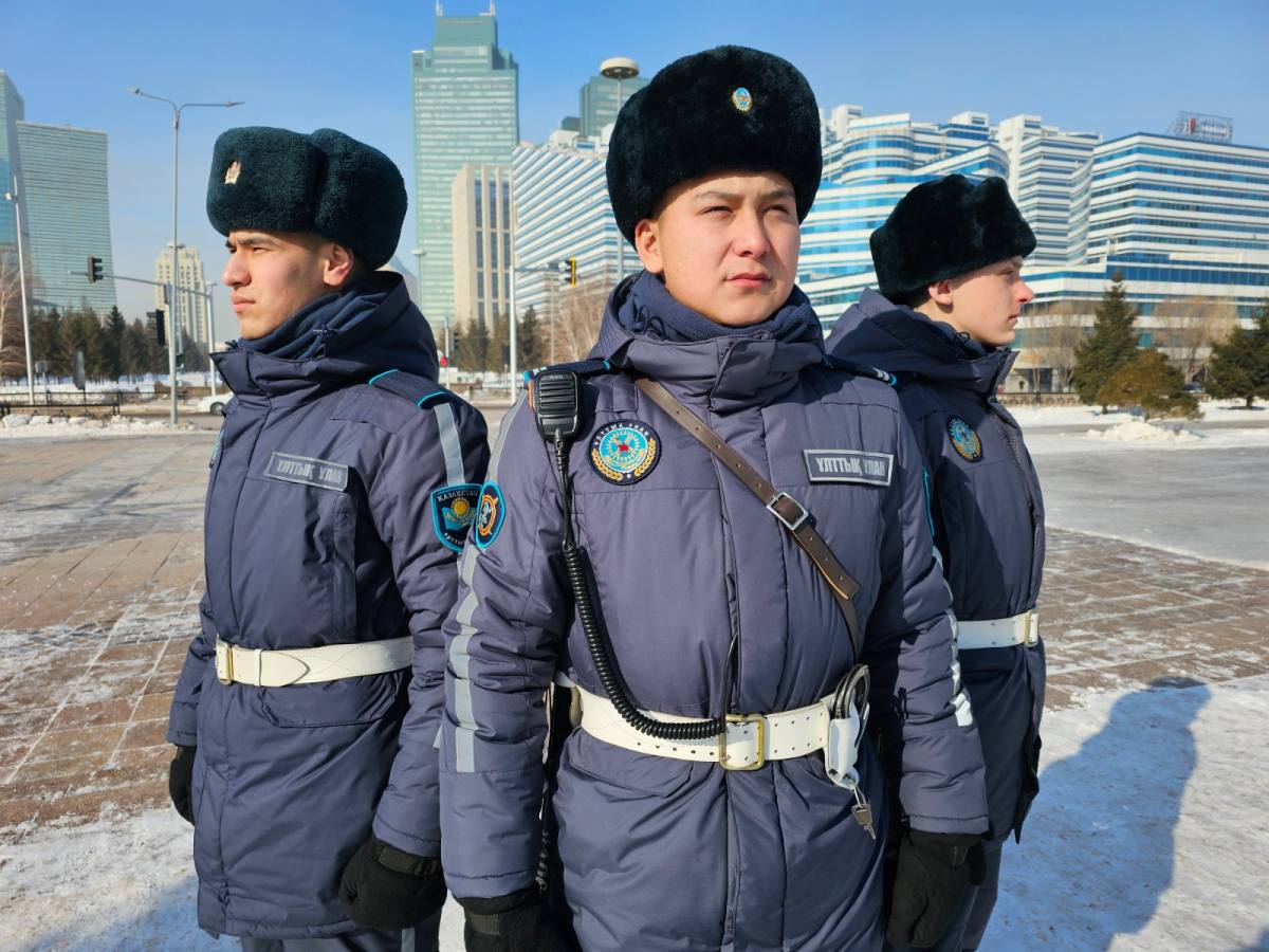 Өскеменде ұландықтар адасқан баланы анасына табыстады