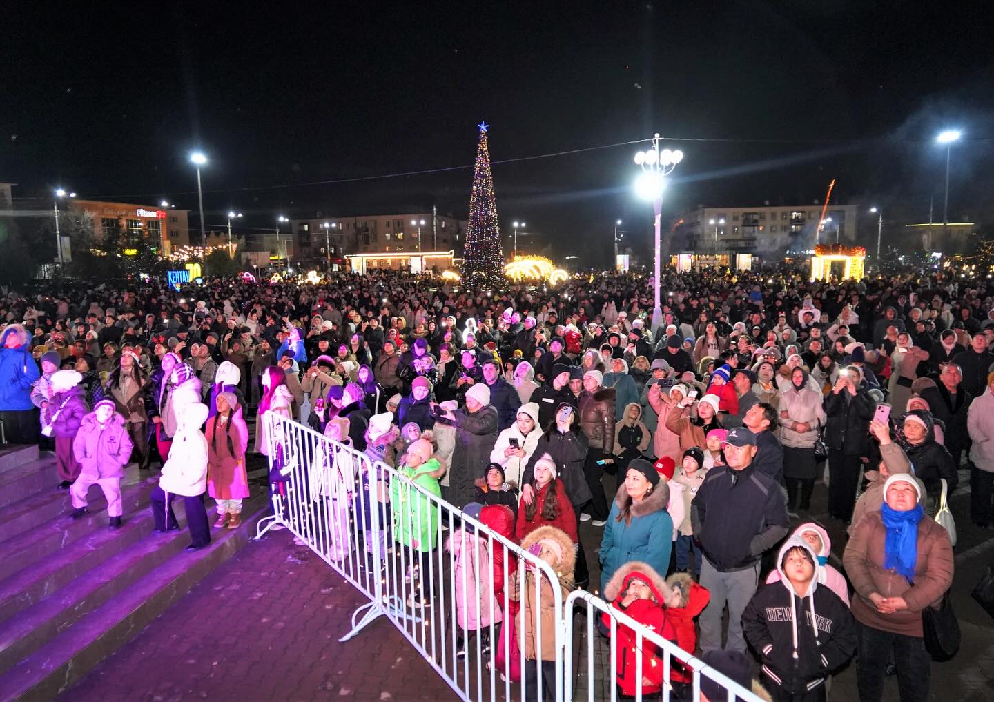 В КЕНТАУ ОТМЕТИЛИ НОВЫЙ ГОД