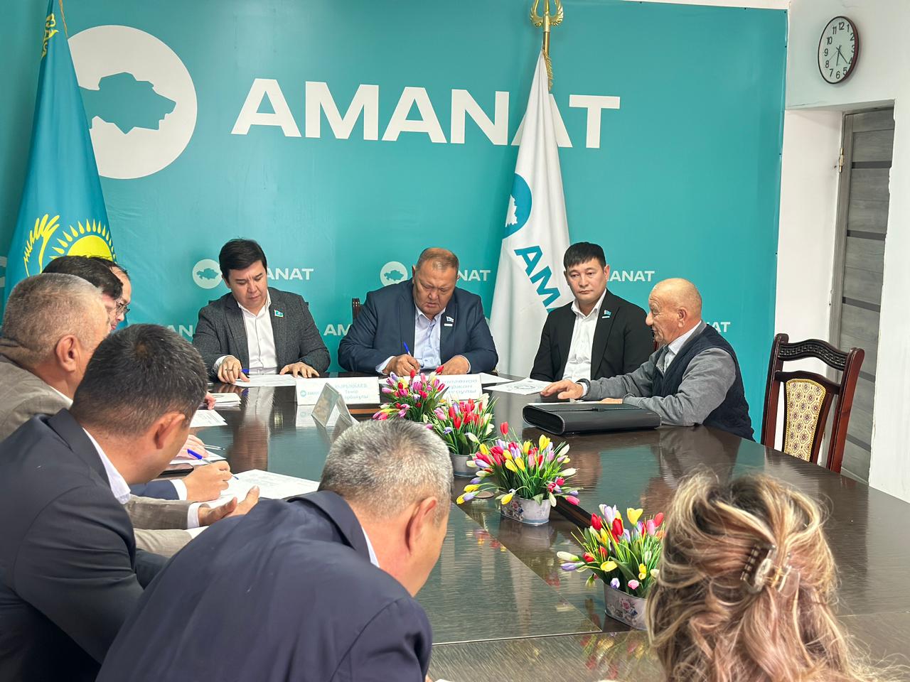 ДЕПУТАТ МАЖИЛИСА КЕЛЕСА: ЗАСЛУШАНЫ ПРОБЛЕМНЫЕ ВОПРОСЫ ЖИТЕЛЕЙ