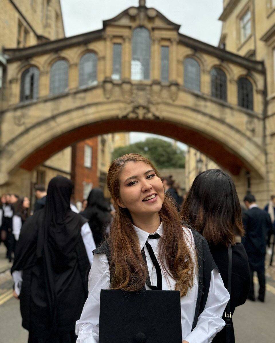 Выпускница НИШ из Актау вошла в преподавательский состав Оксфордского университета
