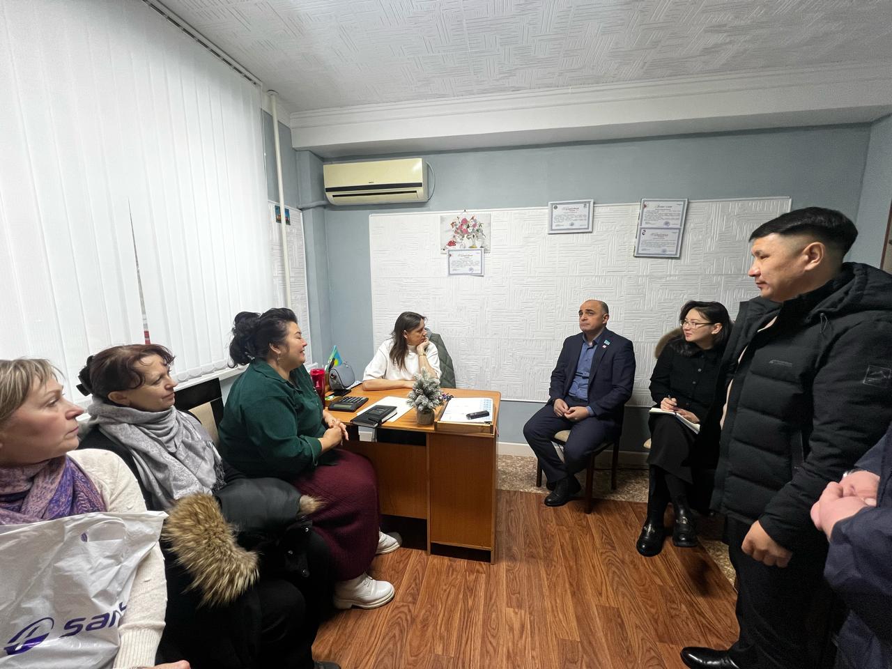 6 января текущего года под председательством депутата Мажилиса РК М.М. Магеррамова совместно с представителями Управления и акимата района Сарыарка состоялась встреча с председателями ОСИ касательно компетенций председателей объединений собственников имущества.