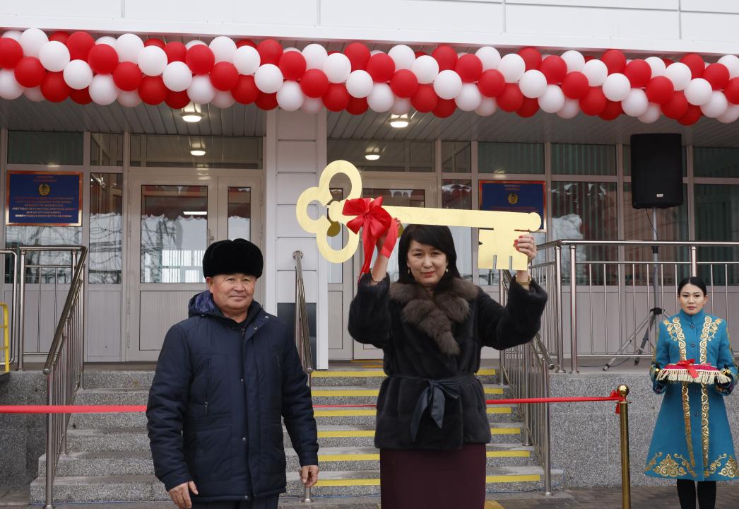 پەرەداچا سيمۆوليچەسكوگو كليۋچا وت نوۆوي شكولى