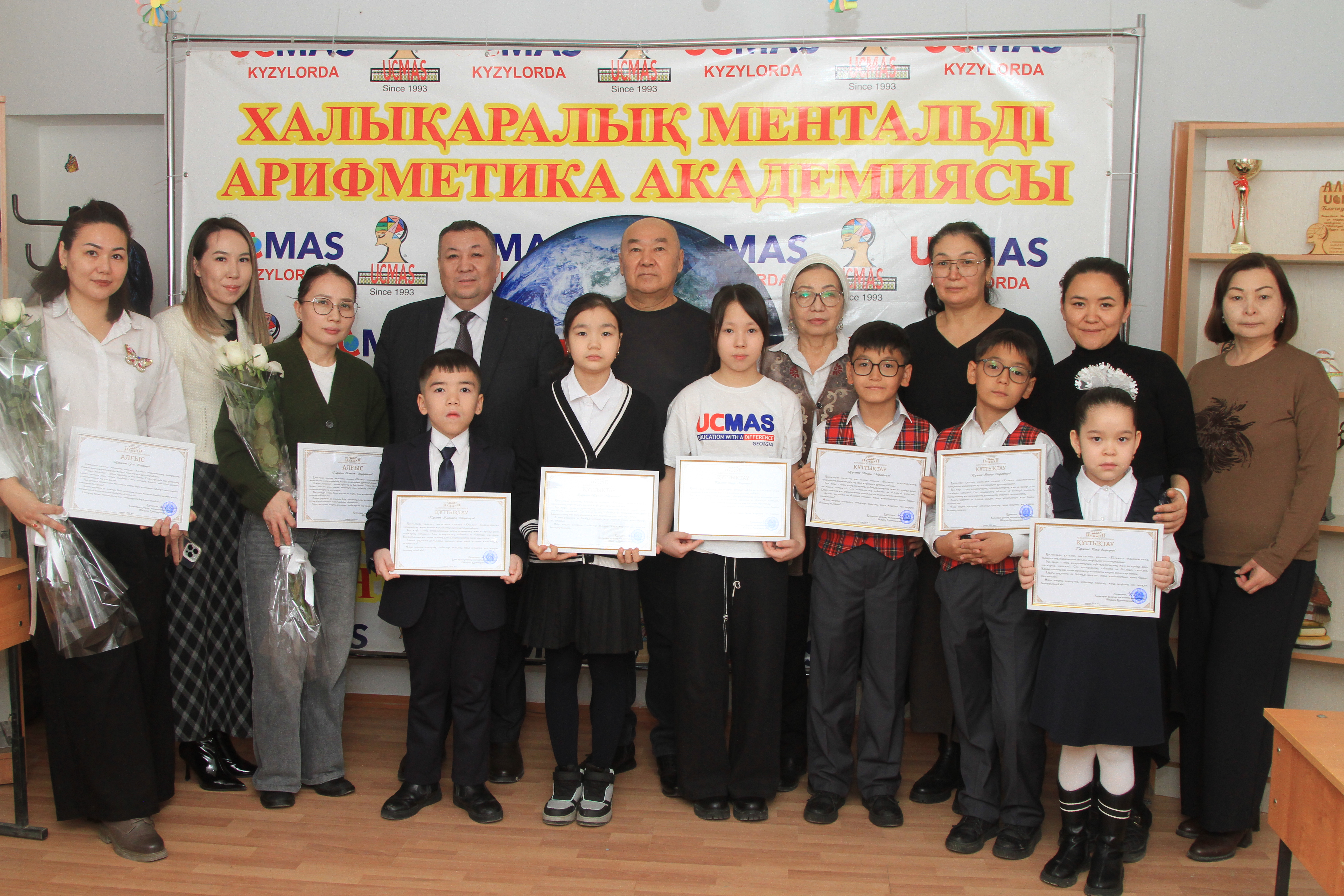 Мәслихат төрағасы И.Құттықожаев  ментальды арифметикадан халықаралық жарысқа қатысқан балаларды жүлдері орындарымен құттықтады