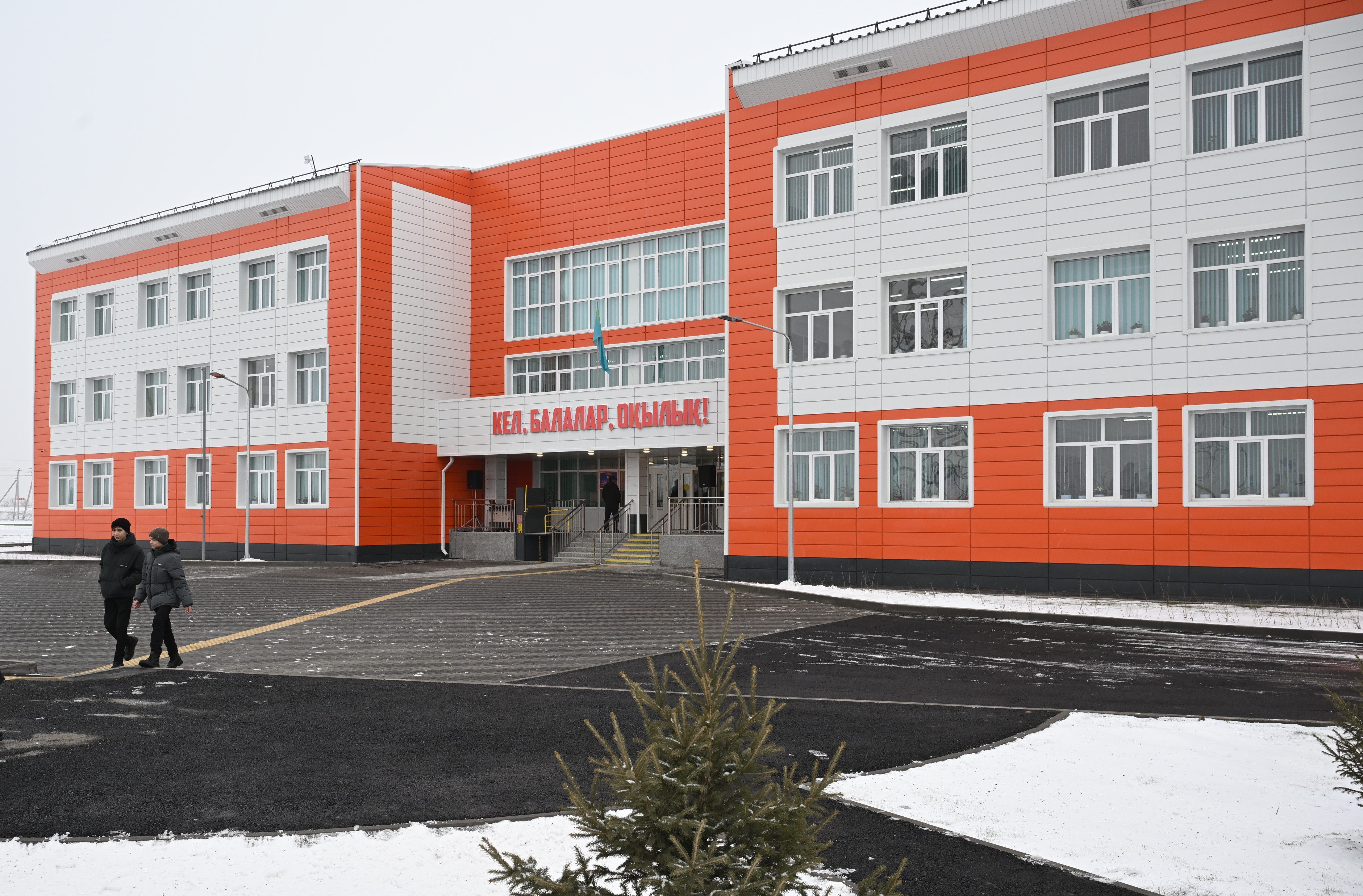 Жетісу облысында Жаңа жылда бейімделген мектептің орнына  120 орындық жаңа мектеп іске қосылды