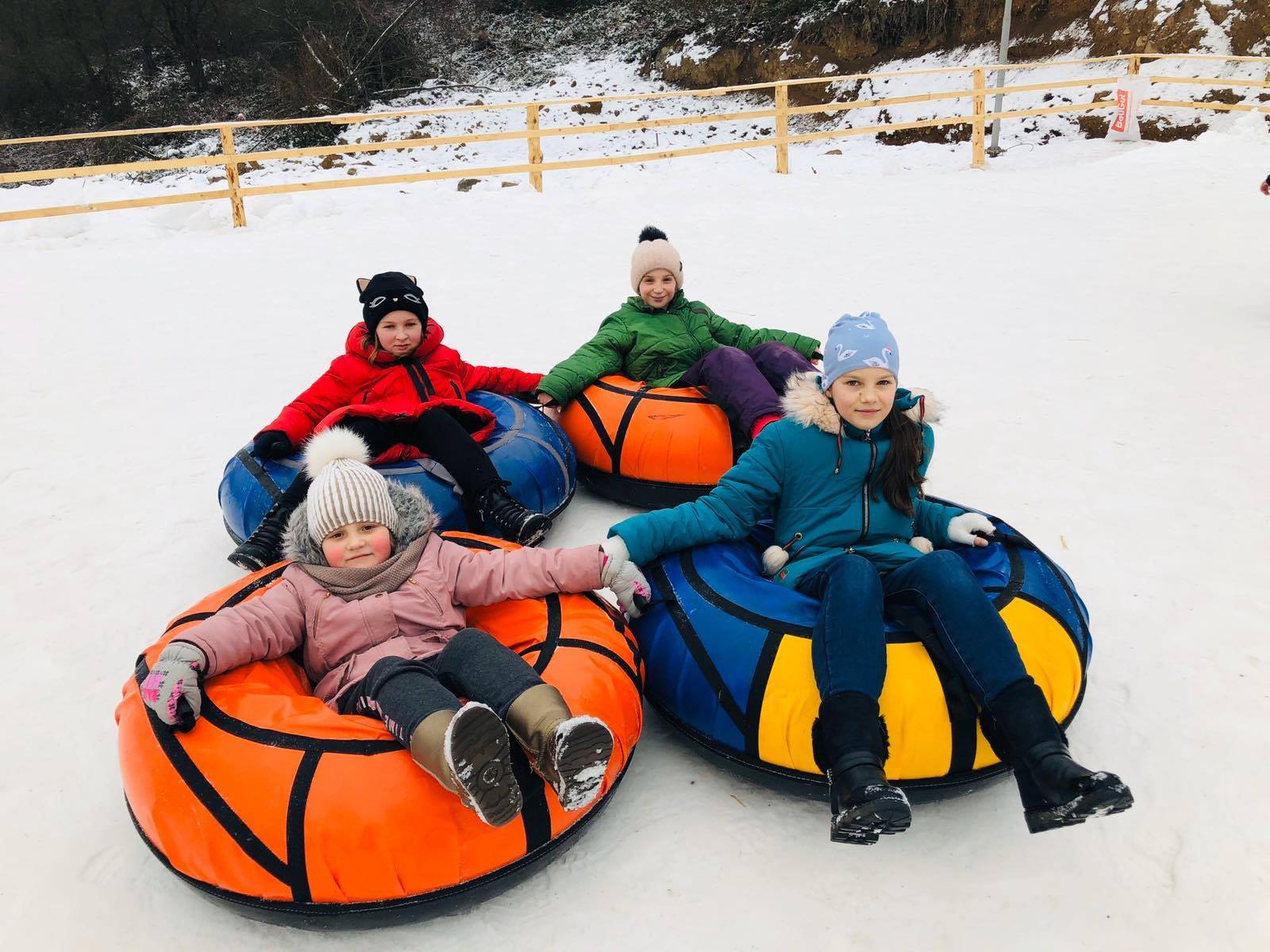 Спасатели МЧС напоминают о мерах безопасности в местах массового отдыха в зимний период