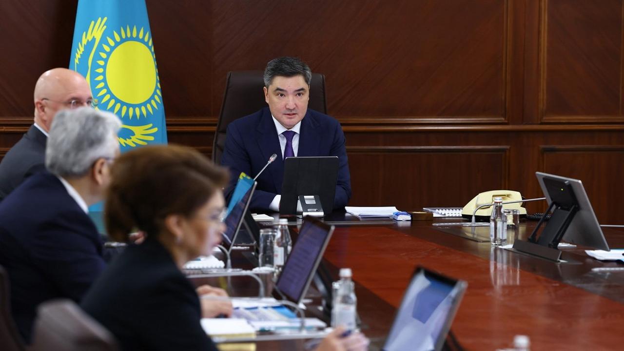 Год цифровизации и ИИ в Казахстане: Правительством обозначен приоритет работы – внедрение технологий во всех сферах экономики