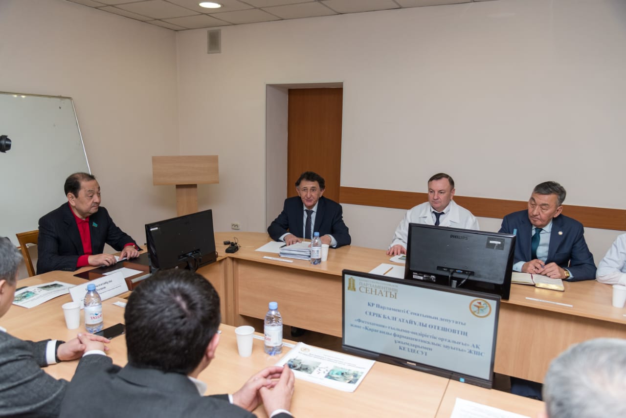 Вопросы развития фармацевтической науки и производства - в центре внимания депутатского корпуса