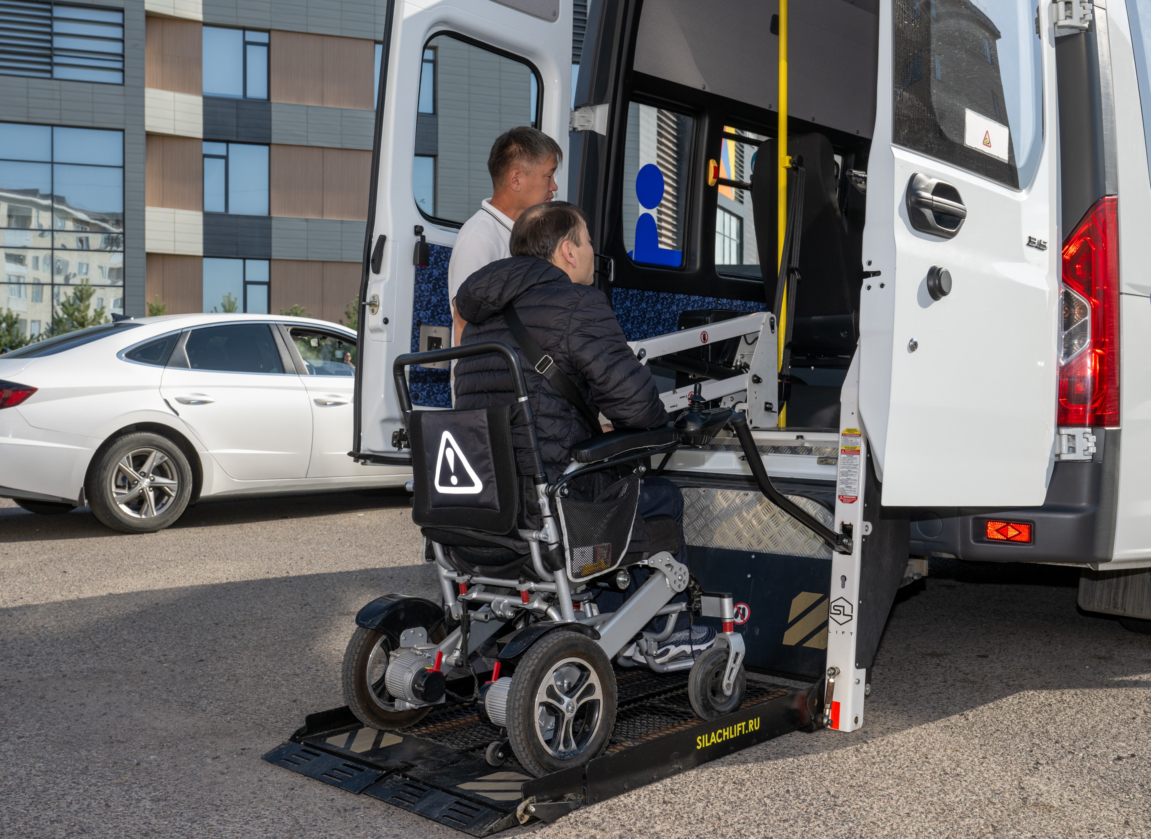 Жыл қорытындысы: Жетісуда инватаксимен 110 мыңға жуық қызмет көрсетілді