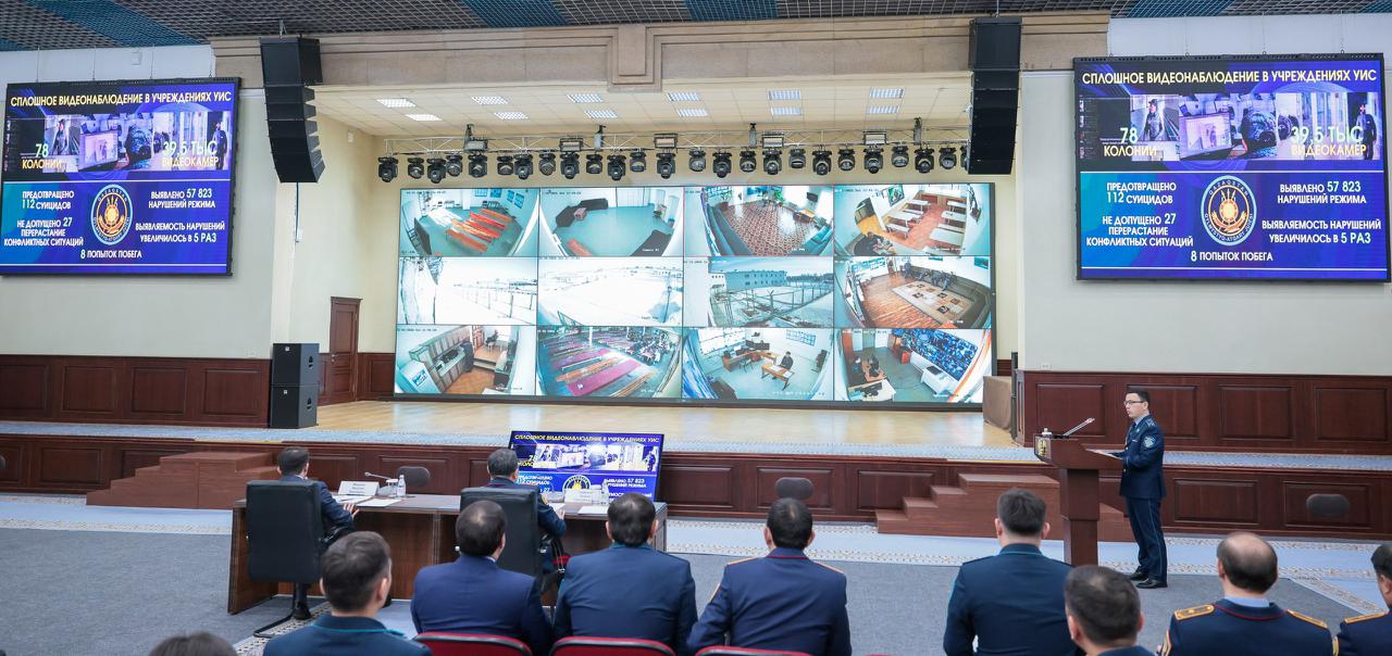 В МВД прошло совещание с участием заместителя Премьер-Министра Министра искусственного интеллекта и цифрового развития Жаслана Мадиева и Министра внутренних дел Ержана Саденова